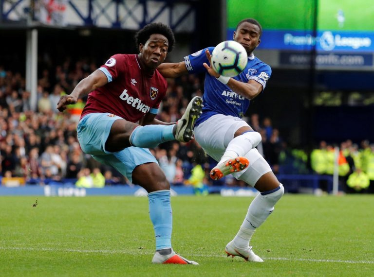 West Ham United: Manuel Pellegrini names Carlos Sanchez as important player
