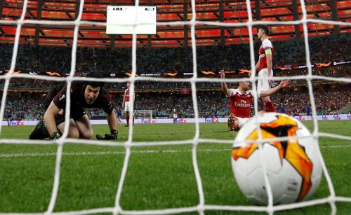 Arsenal: Unai Emery hoping to keep Laurent Koscielny at the club for next season
