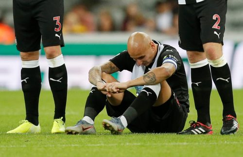 Newcastle United's Jonjo Shelvey looks dejected after missing a penalty in the shoot-out v Leicester City, August 2019