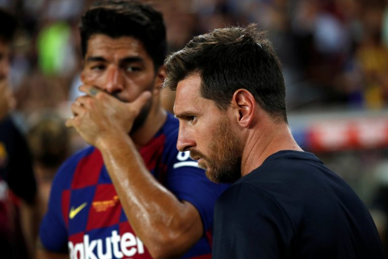 Barcelona: Luis Suarez injured