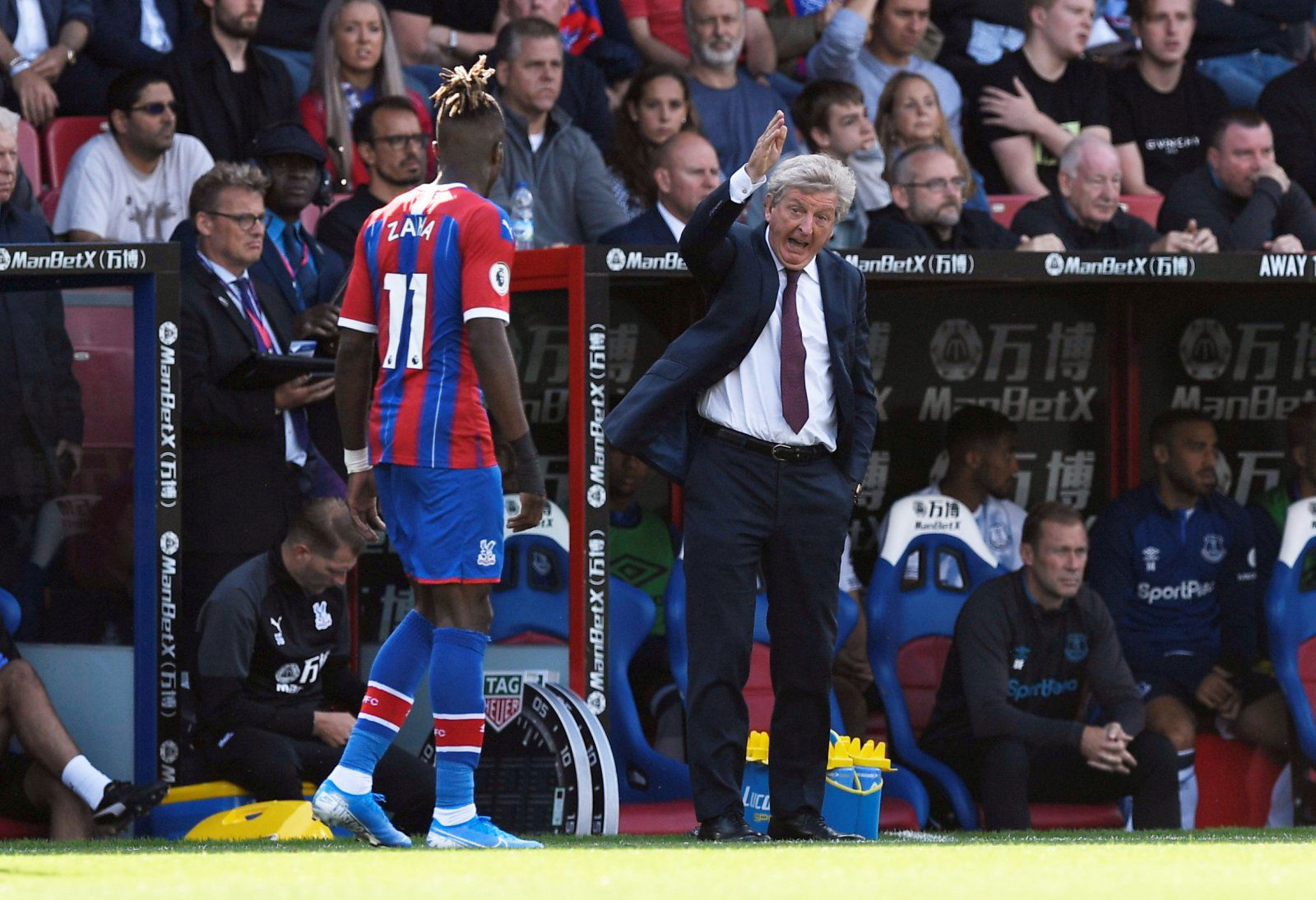 Crystal Palace: Hodgson impressed with Zaha despite continued transfer talk