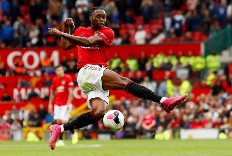 Manchester United: Fans react to Wan-Bissaka injury