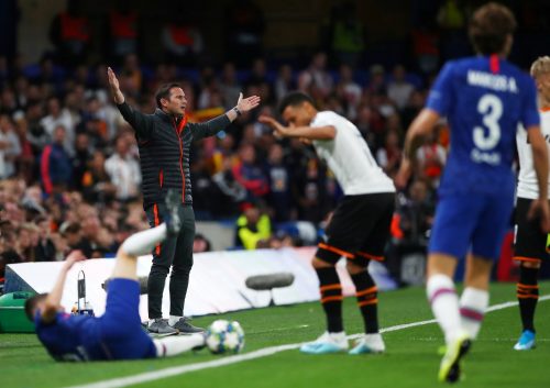 Chelsea manager Frank Lampard reacts to a tackle vs Valencia, Champions League 2019
