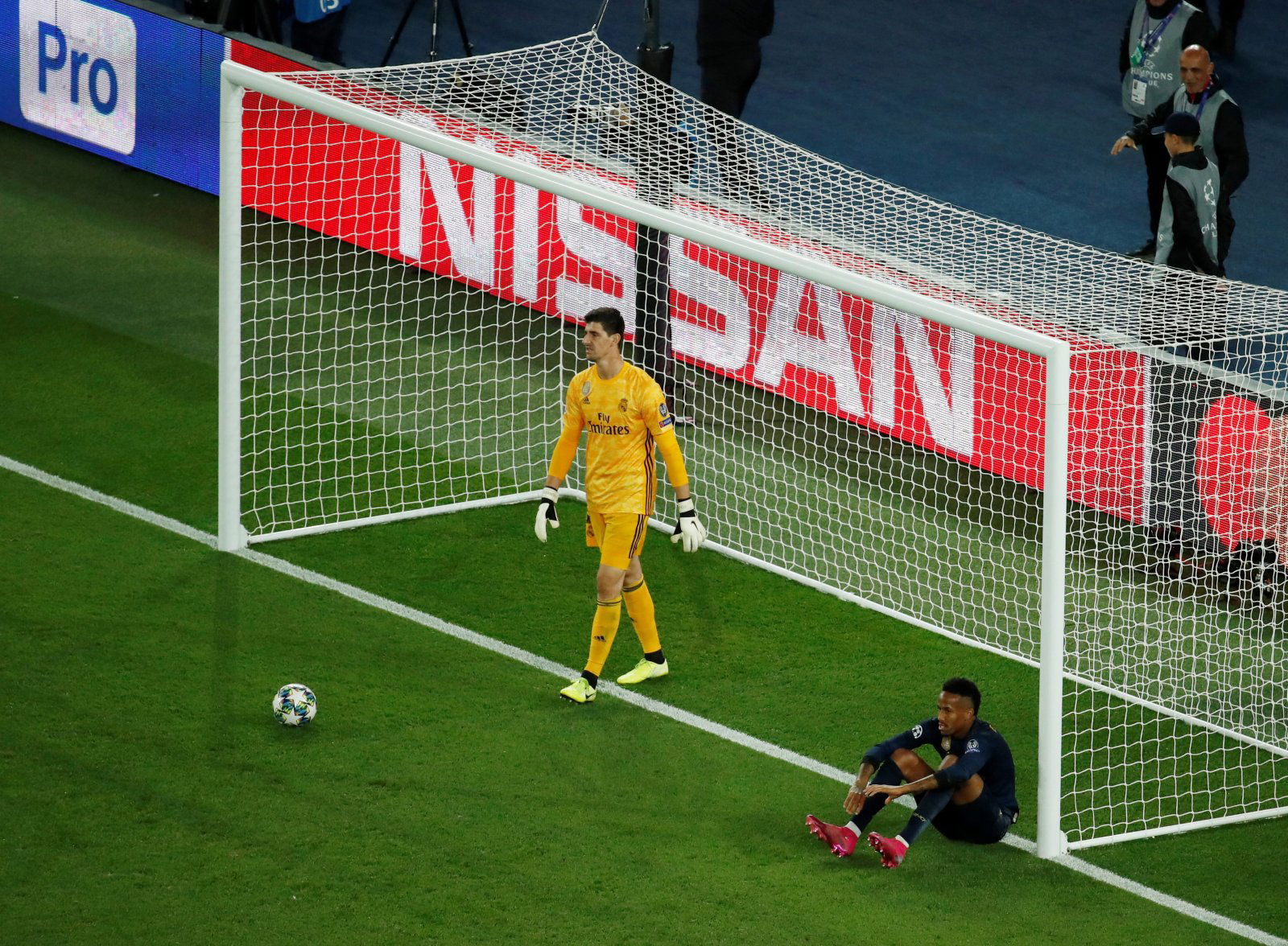 Real Madrid: Fans want Thibaut Courtois out of the picture