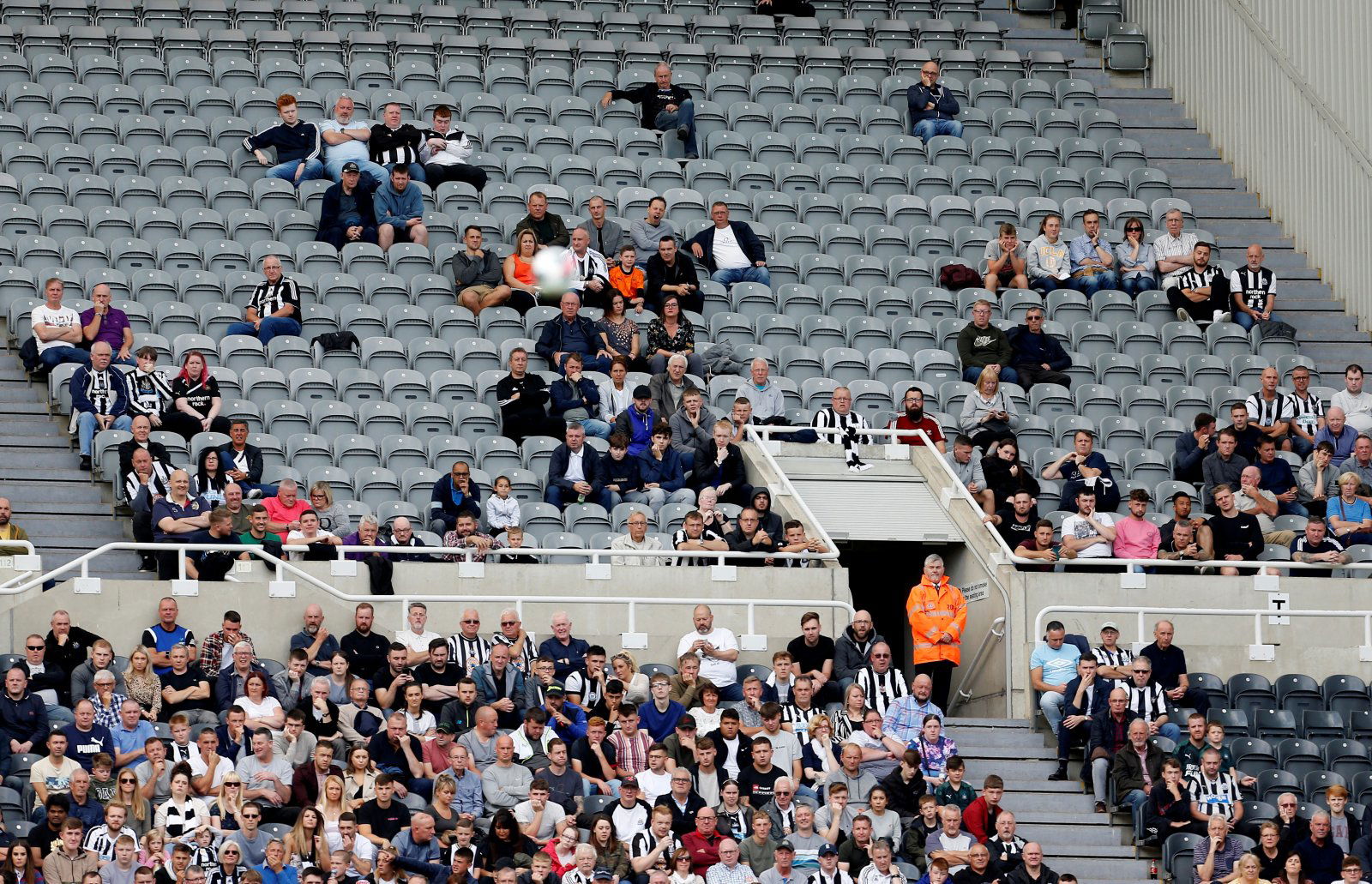 Newcastle United Fans / Newcastle United Fans Divert 20k To Needy With Pay Per View Protest ...