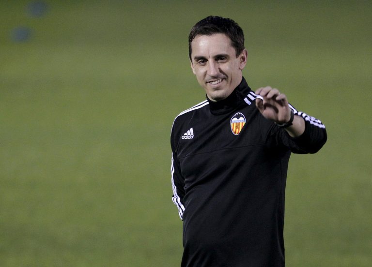 Arsenal: Fans lash out at Gary Neville after previous comments resurface
