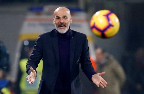AC Milan: Some fans show they will back Stefano Pioli
