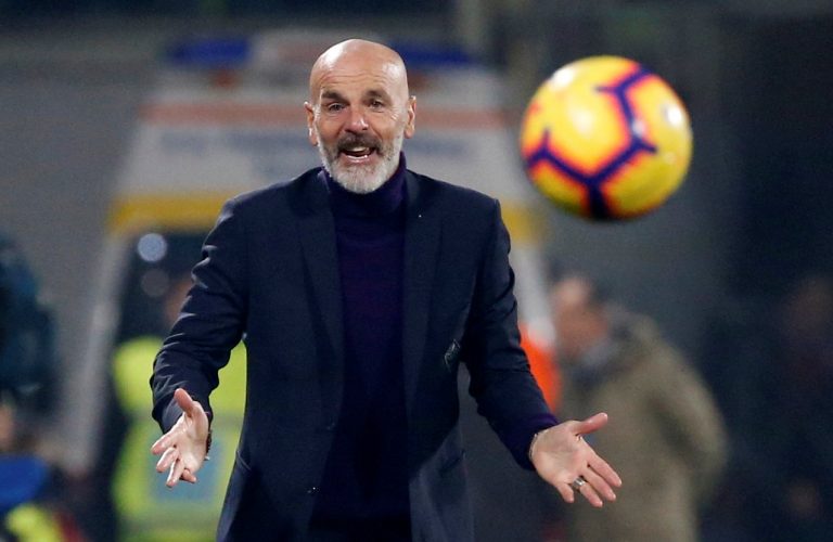 AC Milan: Some fans show they will back Stefano Pioli