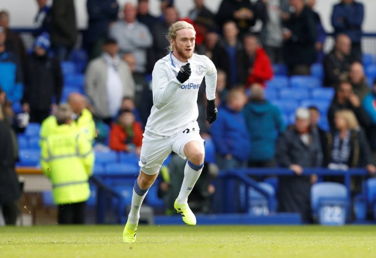 Everton: Fans laud possible loan exit of Tom Davies to Watford
