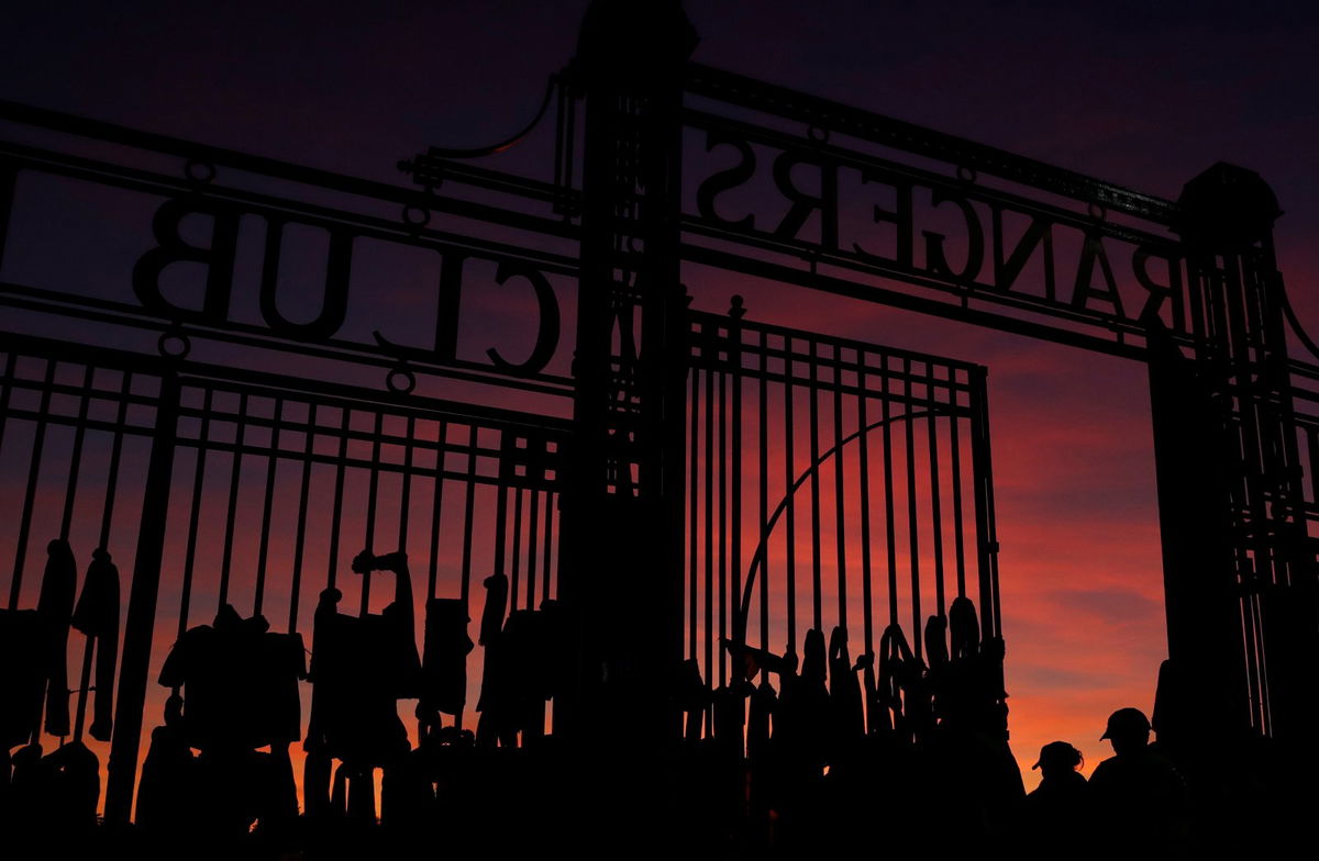 Rangers: Fans love Jermain Defoe's message to stay home and protect the NHS - SPFL News