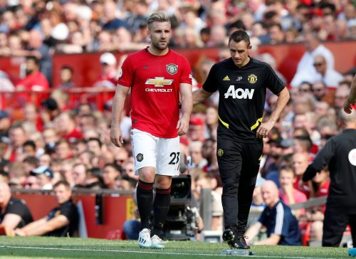 Manchester United: Fans stick by Luke Shaw despite heavy criticism and comparisons with Romelu Lukaku