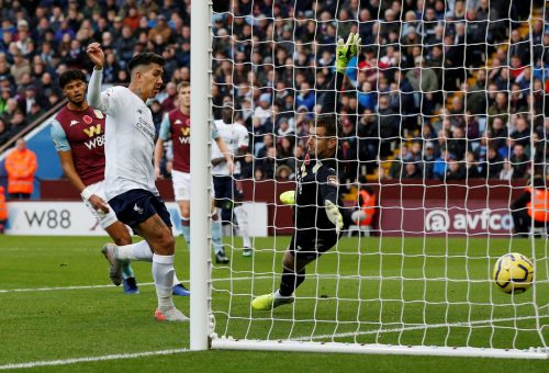 Liverpool: Fans agree with Chris Kamara after he slammed VAR officials