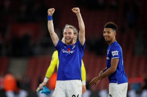 Everton: Fans love ‘excellent outlook’ on Tom Davies