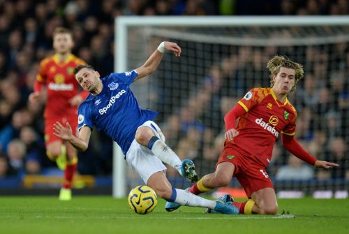Everton: Fans rage at Morgan Schneiderlin after ‘atrocious’ outing against Norwich
