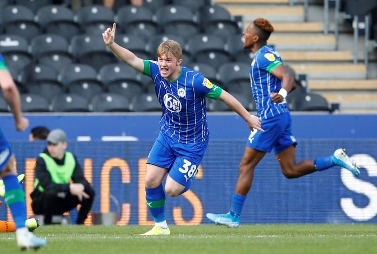 Tottenham Hotspur: Noel Whelan says Spurs ‘compete’ for transfer targets Joe Gelhardt and Jensen Weir