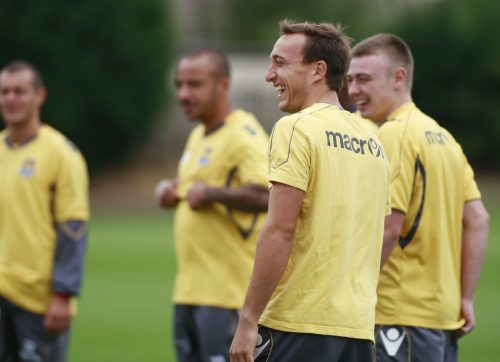 West Ham: Mark Noble demands more from defensive duo in training