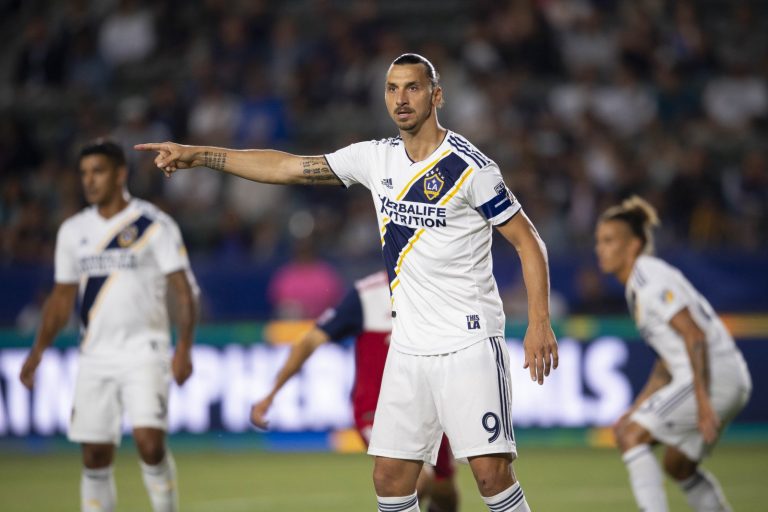 Everton: Fans rubbish rumours of Zlatan Ibrahimovic approach