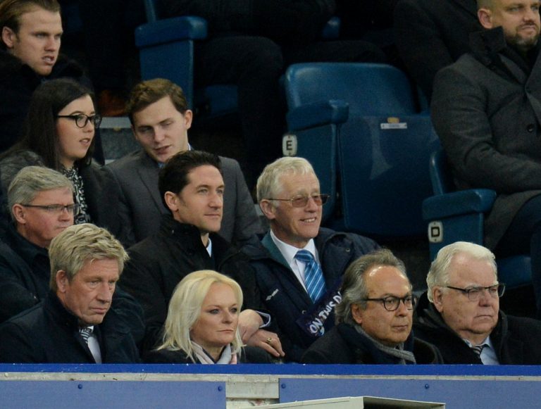 Everton: Bill Kenwright under fire after manager claim