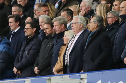 Everton: Fans laugh at Bill Kenwright and Farhad Moshiri after what they did during Chelsea win