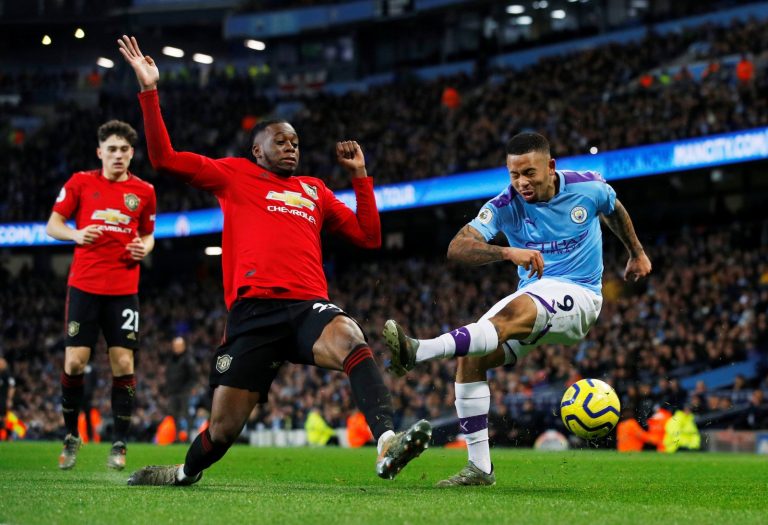 Manchester United: Fans heap praise on Aaron Wan-Bissaka for his performance against Manchester City