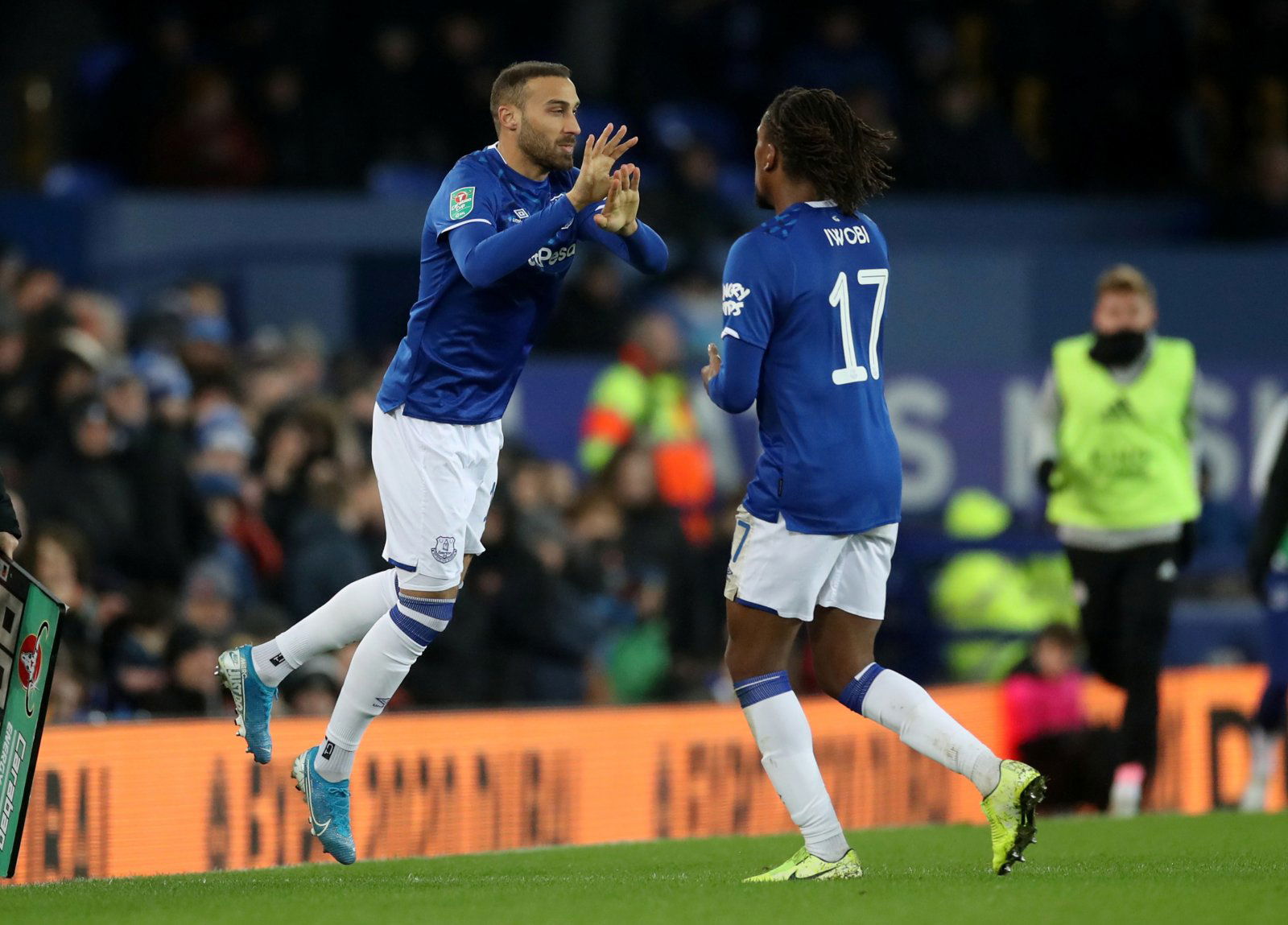 Everton: Fans fumed at Alex Iwobi after his performance against Leicester City - Everton