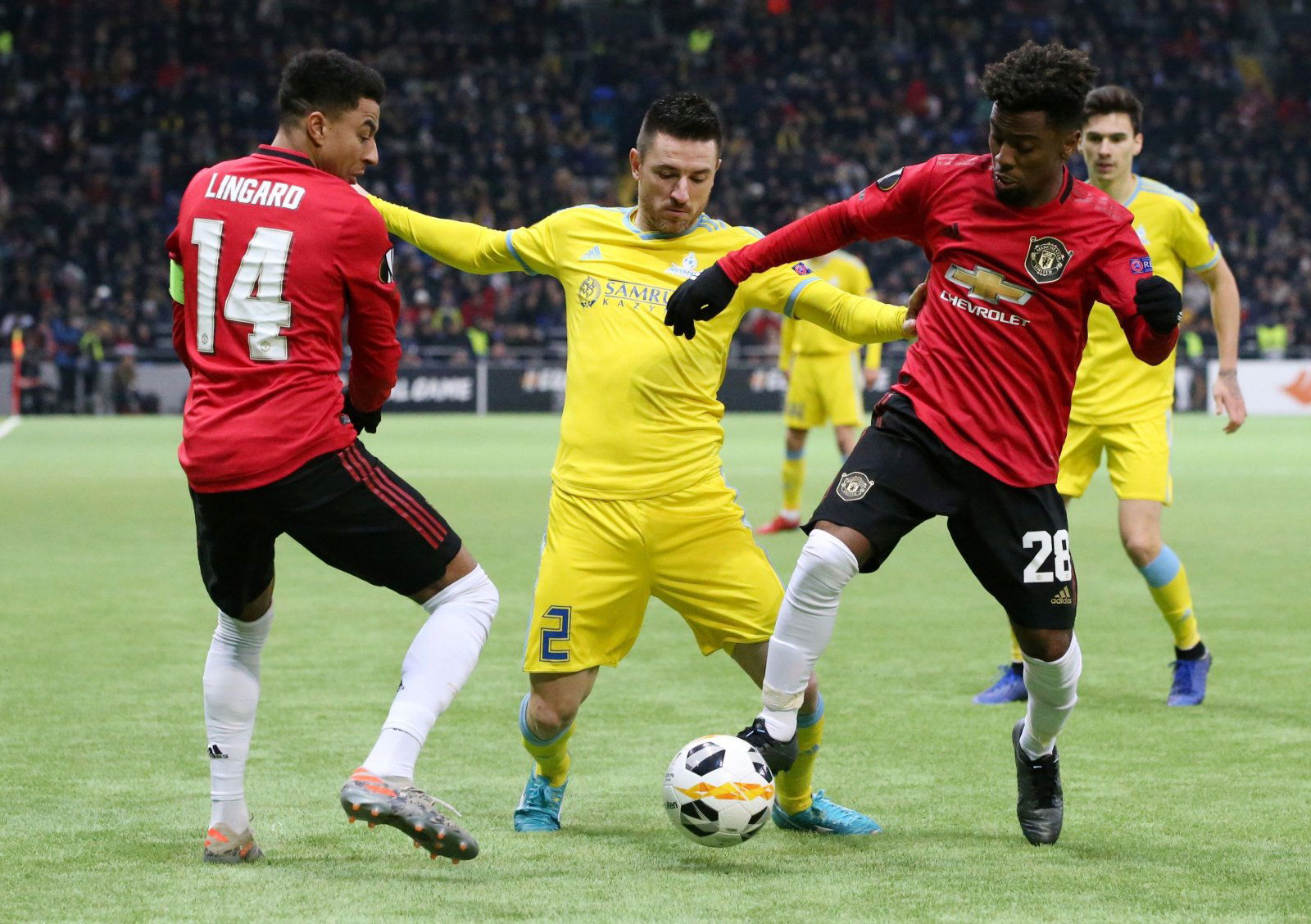 Manchester United: Fans discuss Angel Gomes as transfer news emerges - Manchester United