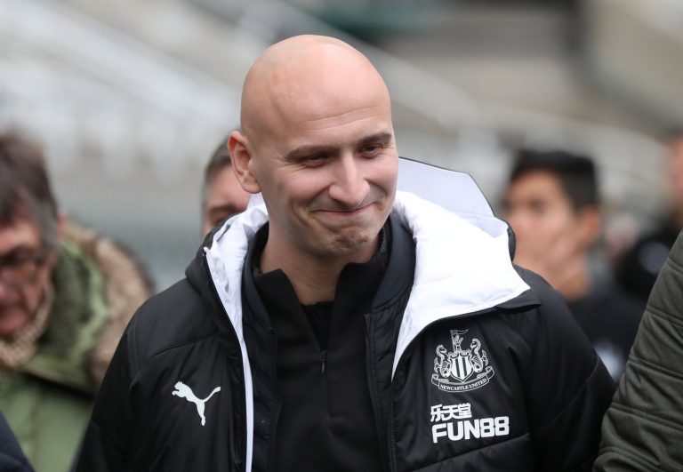 Newcastle United: Fans fume at Jonjo Shelvey contract extension talk