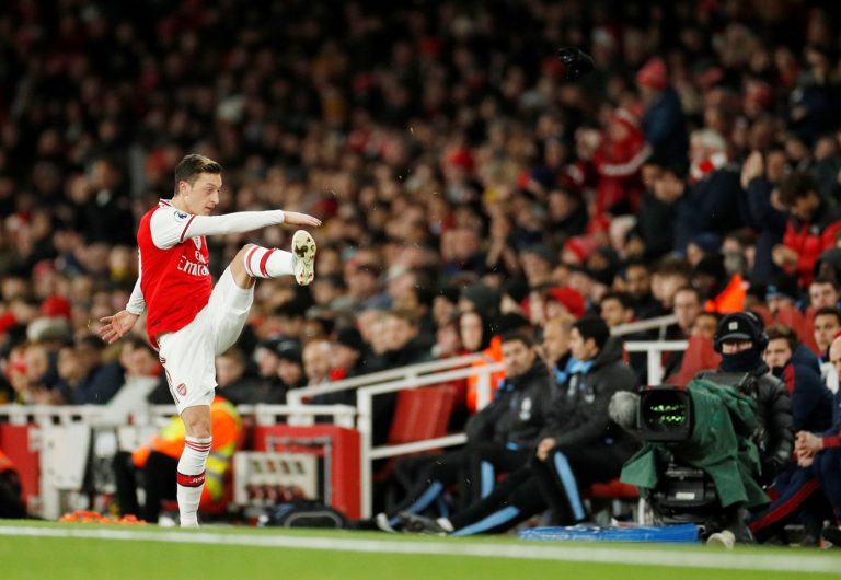 Arsenal: Fans hit out at Mesut Ozil after David Ornstein’s update