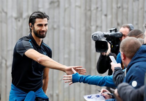 Everton: Fans delighted to see Andre Gomes return to first team training