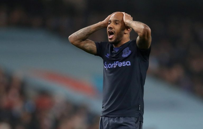 Everton: Fans react as Fabian Delph faces fresh injury layoff