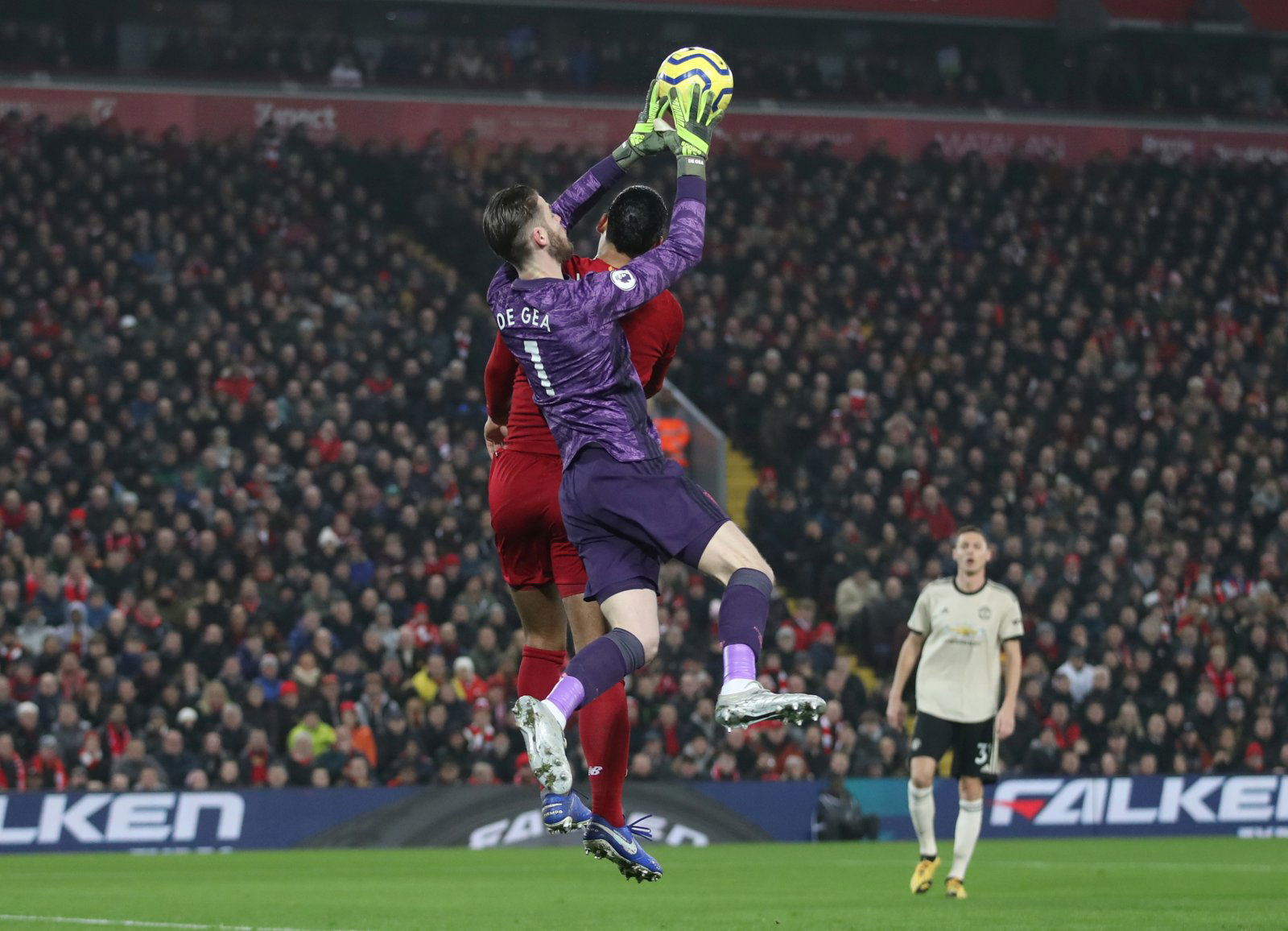 Liverpool: Fans agree with Jamie O’Hara’s verdict on Reds’ disallowed goal vs Manchester United