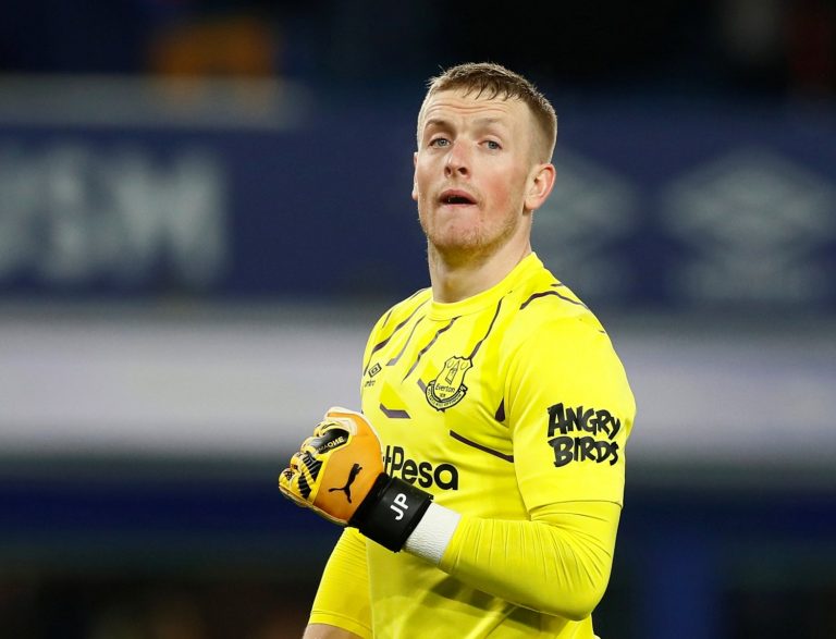 Everton: Fans let rip at Jordan Pickford after his last minute blunder against Newcastle