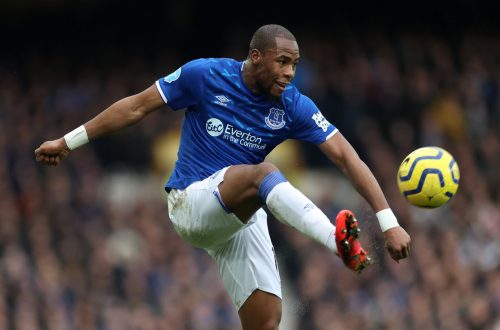 Everton: Fans stunned at Djibril Sidibe’s sock gaffe during Crystal Palace victory