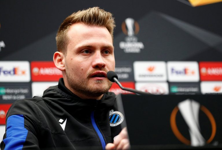 Liverpool: Fans react to Simon Mignolet’s assist against Manchester United