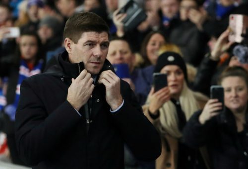 Rangers: Fans praise Steven Gerrard as head coach attempts kick-ups challenge