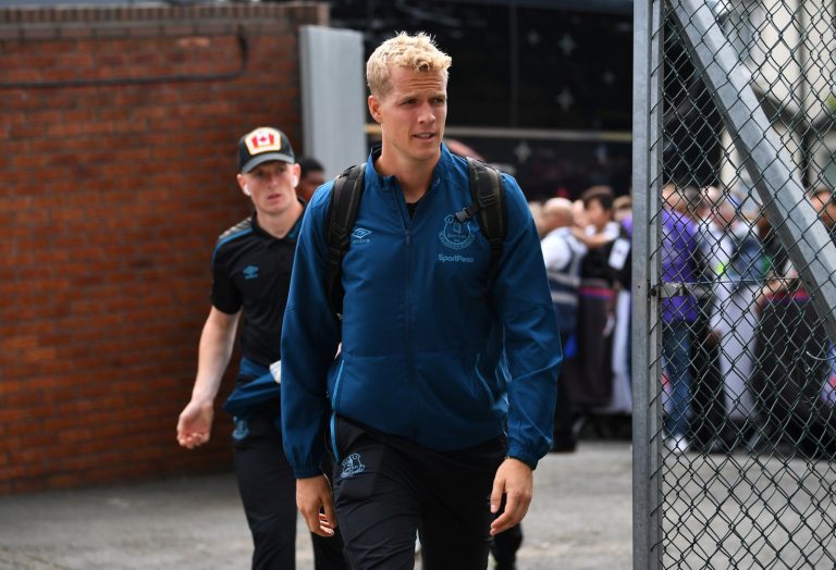 Everton: Fans discuss update about Lossl