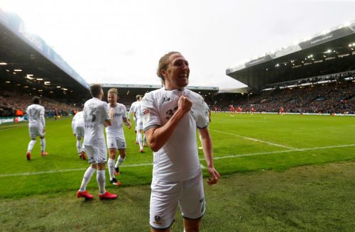 Leeds United: Fans lavish Luke Ayling with praise after performance versus Bristol City
