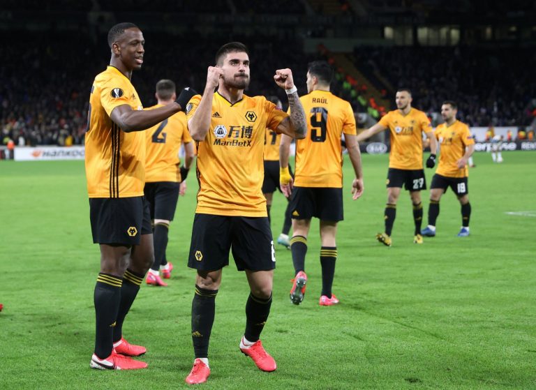 Wolverhampton Wanderers: Fans go crazy after Ruben Neves’ long-range strike