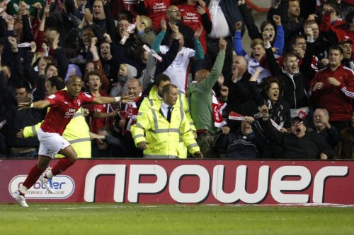 Nottingham Forest: Fans react to Robert Earnshaw footage