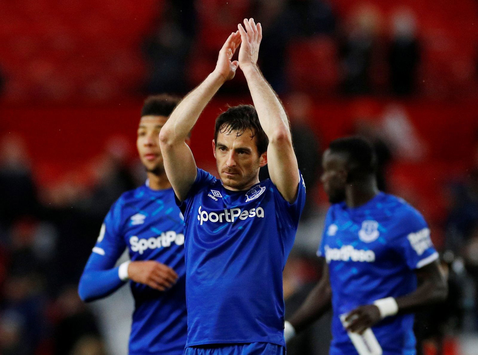 Everton: Alex Bruce says Leighton Baines would be ‘silly not sign’ new Blues deal - Everton News
