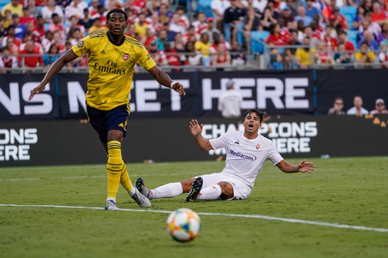 Arsenal: Zech Medley set for Gillingham loan