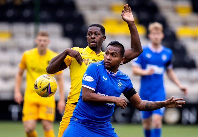 alfredo-morelos-battles-vs-livingston
