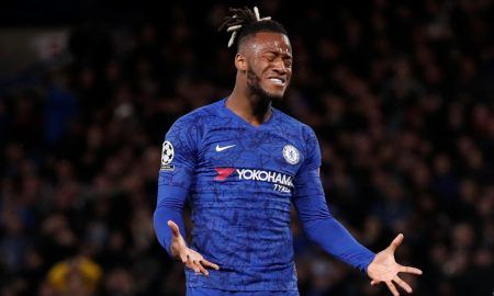 michy-batshuayi-reacts-during-chelsea-game