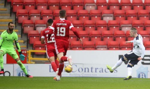 ryan-kent-shoots-vs-aberdeen