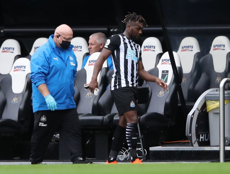 Newcastle United: Steve Bruce admits he should have withdrawn Allan Saint-Maximin earlier in defeat to Brighton
