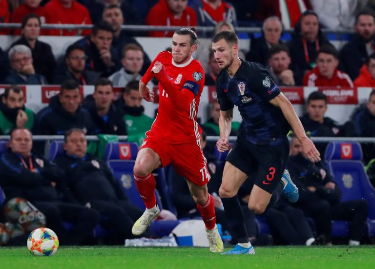 borna-barisic-runs-alongside-gareth-bale