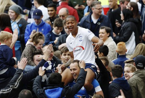 chris-humphrey-lifted-into-the-air-at-preston
