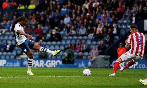 daniel-johnson-shoots-vs-stoke