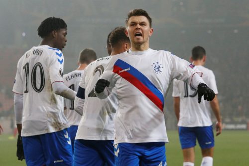 glenn-middleton-celebrates-scoring-for-rangers