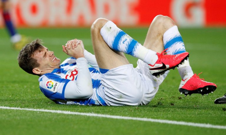 leeds-diego-llorente-injury-latest